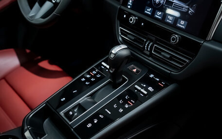 Porsche Macan, 2024 год, 11 500 000 рублей, 35 фотография