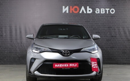 Toyota C-HR I рестайлинг, 2020 год, 2 300 000 рублей, 2 фотография
