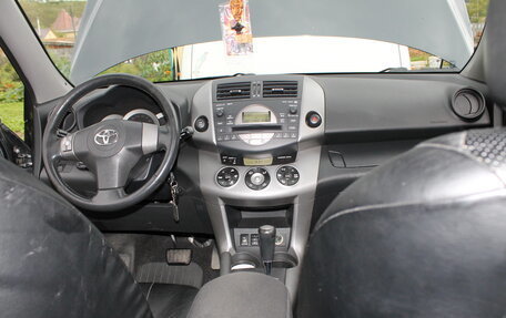 Toyota RAV4, 2008 год, 1 300 000 рублей, 24 фотография