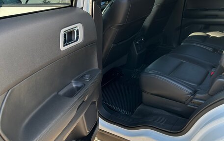 Ford Explorer VI, 2014 год, 1 750 000 рублей, 14 фотография