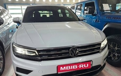 Volkswagen Tiguan II, 2020 год, 2 300 000 рублей, 1 фотография