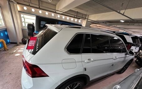 Volkswagen Tiguan II, 2020 год, 2 300 000 рублей, 8 фотография