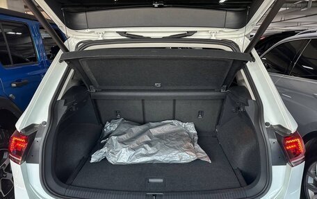 Volkswagen Tiguan II, 2020 год, 2 300 000 рублей, 11 фотография
