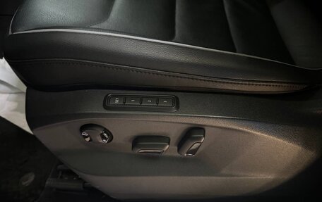 Volkswagen Tiguan II, 2020 год, 2 300 000 рублей, 20 фотография