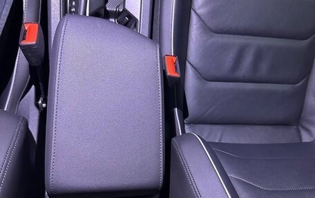 Volkswagen Tiguan II, 2020 год, 2 300 000 рублей, 26 фотография