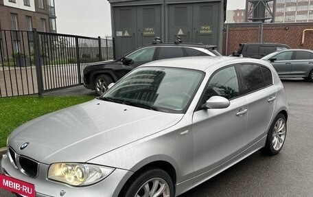 BMW 1 серия, 2006 год, 800 000 рублей, 2 фотография