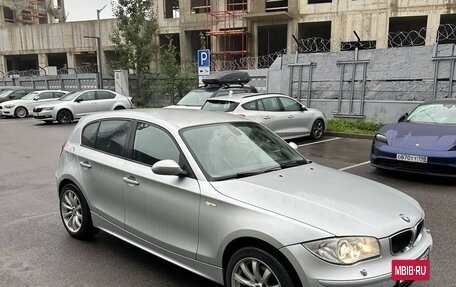 BMW 1 серия, 2006 год, 800 000 рублей, 3 фотография