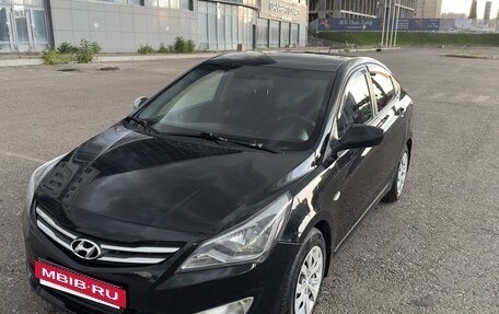 Hyundai Solaris II рестайлинг, 2016 год, 900 000 рублей, 3 фотография
