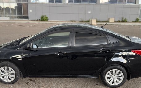 Hyundai Solaris II рестайлинг, 2016 год, 900 000 рублей, 4 фотография