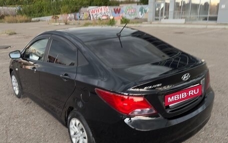 Hyundai Solaris II рестайлинг, 2016 год, 900 000 рублей, 5 фотография