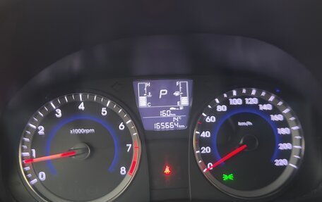 Hyundai Solaris II рестайлинг, 2016 год, 900 000 рублей, 14 фотография