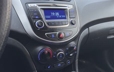 Hyundai Solaris II рестайлинг, 2016 год, 900 000 рублей, 13 фотография
