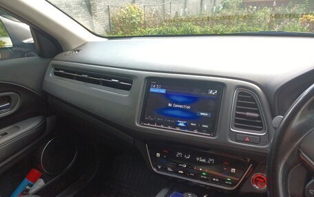 Honda Vezel, 2018 год, 1 750 000 рублей, 19 фотография