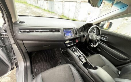 Honda Vezel, 2018 год, 1 750 000 рублей, 25 фотография