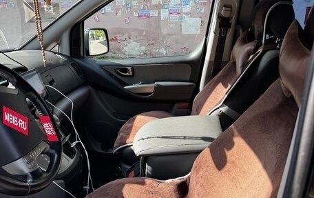 Hyundai H-1 II рестайлинг, 2012 год, 1 930 000 рублей, 10 фотография