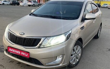 KIA Rio III рестайлинг, 2013 год, 940 000 рублей, 5 фотография