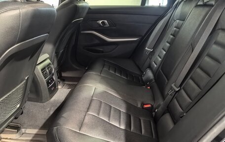 BMW 3 серия, 2021 год, 3 100 000 рублей, 14 фотография