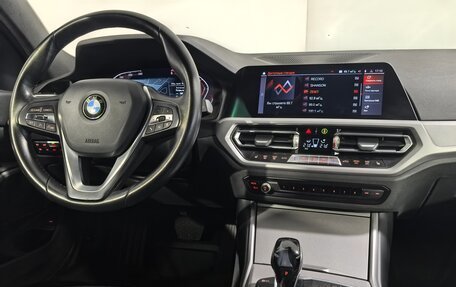 BMW 3 серия, 2021 год, 3 100 000 рублей, 19 фотография