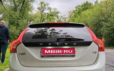 Volvo V60 I, 2017 год, 1 900 000 рублей, 11 фотография
