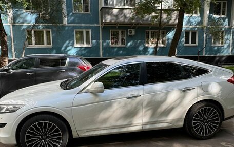 Honda Crosstour I рестайлинг, 2011 год, 1 370 000 рублей, 4 фотография