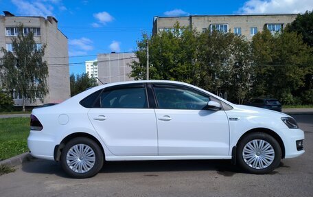 Volkswagen Polo VI (EU Market), 2018 год, 1 250 000 рублей, 2 фотография