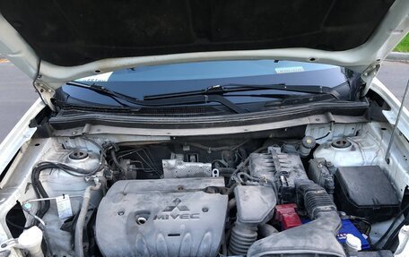 Mitsubishi Outlander III рестайлинг 3, 2013 год, 1 350 000 рублей, 6 фотография