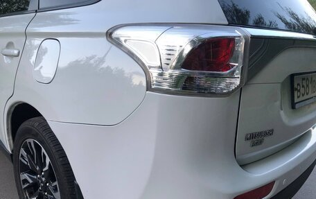 Mitsubishi Outlander III рестайлинг 3, 2013 год, 1 350 000 рублей, 8 фотография