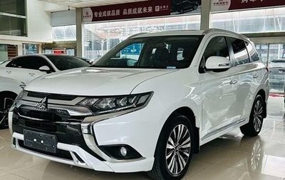 Mitsubishi Outlander III рестайлинг 3, 2021 год, 2 600 000 рублей, 1 фотография