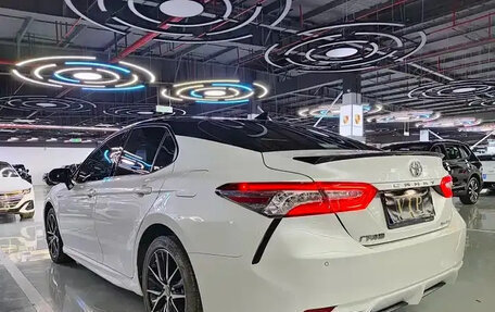 Toyota Camry, 2022 год, 2 450 000 рублей, 6 фотография