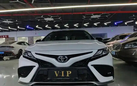Toyota Camry, 2022 год, 2 450 000 рублей, 2 фотография