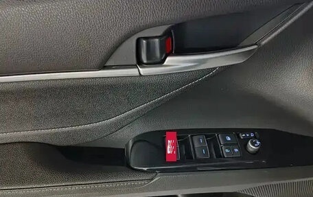 Toyota Camry, 2022 год, 2 450 000 рублей, 13 фотография