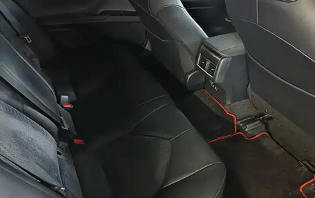 Toyota Camry, 2022 год, 2 450 000 рублей, 15 фотография