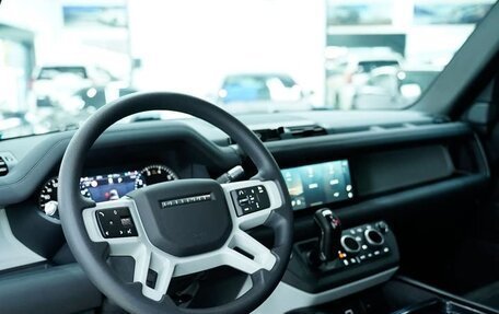 Land Rover Defender II, 2021 год, 7 000 000 рублей, 7 фотография