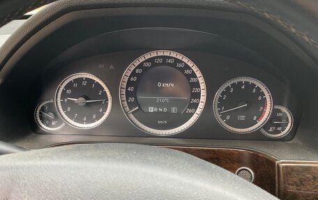 Mercedes-Benz E-Класс, 2011 год, 1 400 000 рублей, 5 фотография