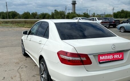 Mercedes-Benz E-Класс, 2011 год, 1 400 000 рублей, 3 фотография