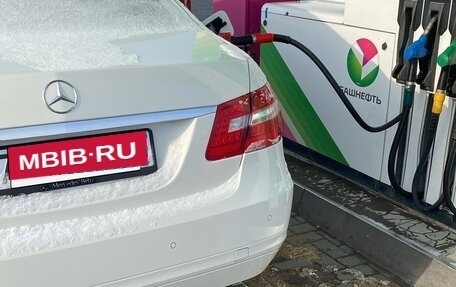 Mercedes-Benz E-Класс, 2011 год, 1 400 000 рублей, 8 фотография