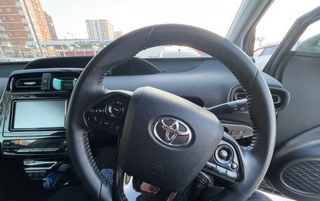 Toyota Prius IV XW50, 2019 год, 2 050 000 рублей, 9 фотография