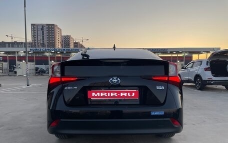 Toyota Prius IV XW50, 2019 год, 2 050 000 рублей, 22 фотография