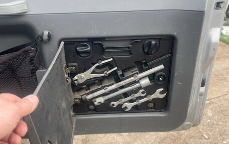 Mitsubishi Pajero III рестайлинг, 2002 год, 600 000 рублей, 15 фотография