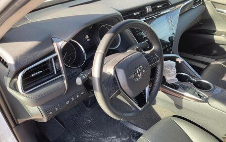 Toyota Camry, 2020 год, 2 750 000 рублей, 12 фотография