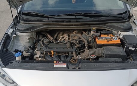 Hyundai Solaris II рестайлинг, 2017 год, 1 240 000 рублей, 4 фотография