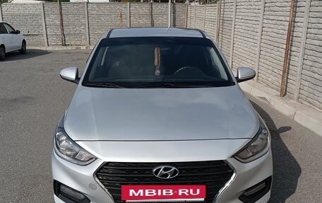 Hyundai Solaris II рестайлинг, 2017 год, 1 240 000 рублей, 10 фотография