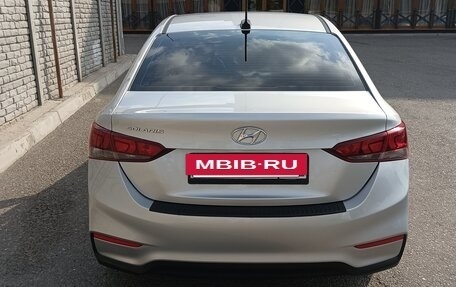 Hyundai Solaris II рестайлинг, 2017 год, 1 240 000 рублей, 9 фотография