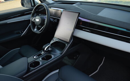 Geely Atlas, 2023 год, 2 650 000 рублей, 8 фотография