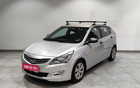 Hyundai Solaris II рестайлинг, 2015 год, 999 000 рублей, 1 фотография