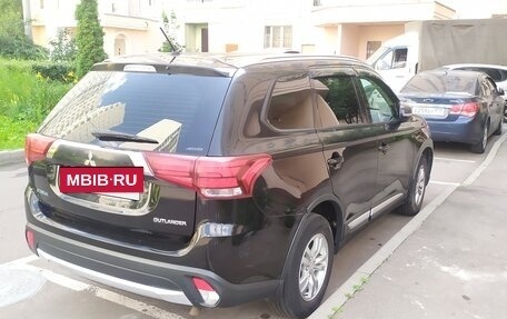 Mitsubishi Outlander III рестайлинг 3, 2015 год, 1 800 000 рублей, 3 фотография