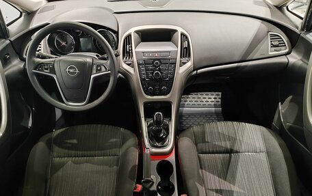 Opel Astra J, 2011 год, 729 000 рублей, 10 фотография