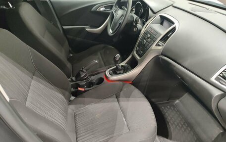 Opel Astra J, 2011 год, 729 000 рублей, 9 фотография