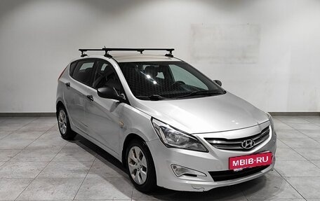 Hyundai Solaris II рестайлинг, 2015 год, 999 000 рублей, 3 фотография