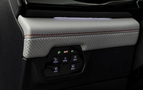 Volkswagen Teramont, 2025 год, 4 700 000 рублей, 17 фотография